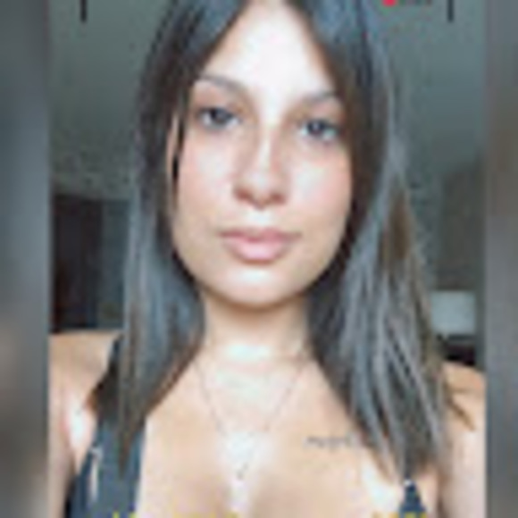 Meet your Posher, Natacha - Picture 1 of 1